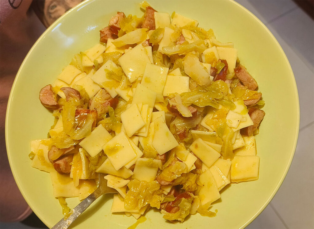 łazanki ze świeżej kapusty