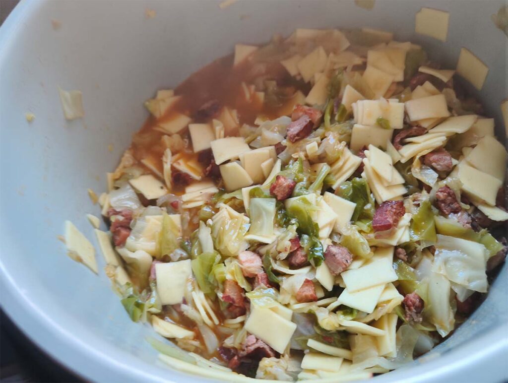 łazanki ze świeżej kapusty